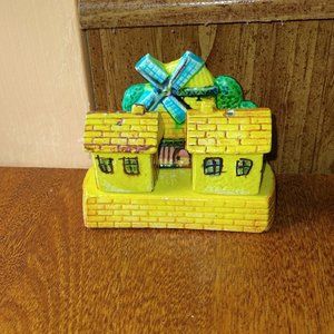 Vintage 3 Piece Salt and Pepper Shaker Set